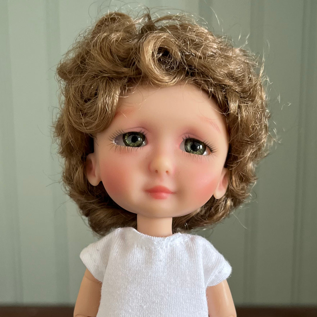 5-6" Short Curly Doll Wig (light brown)