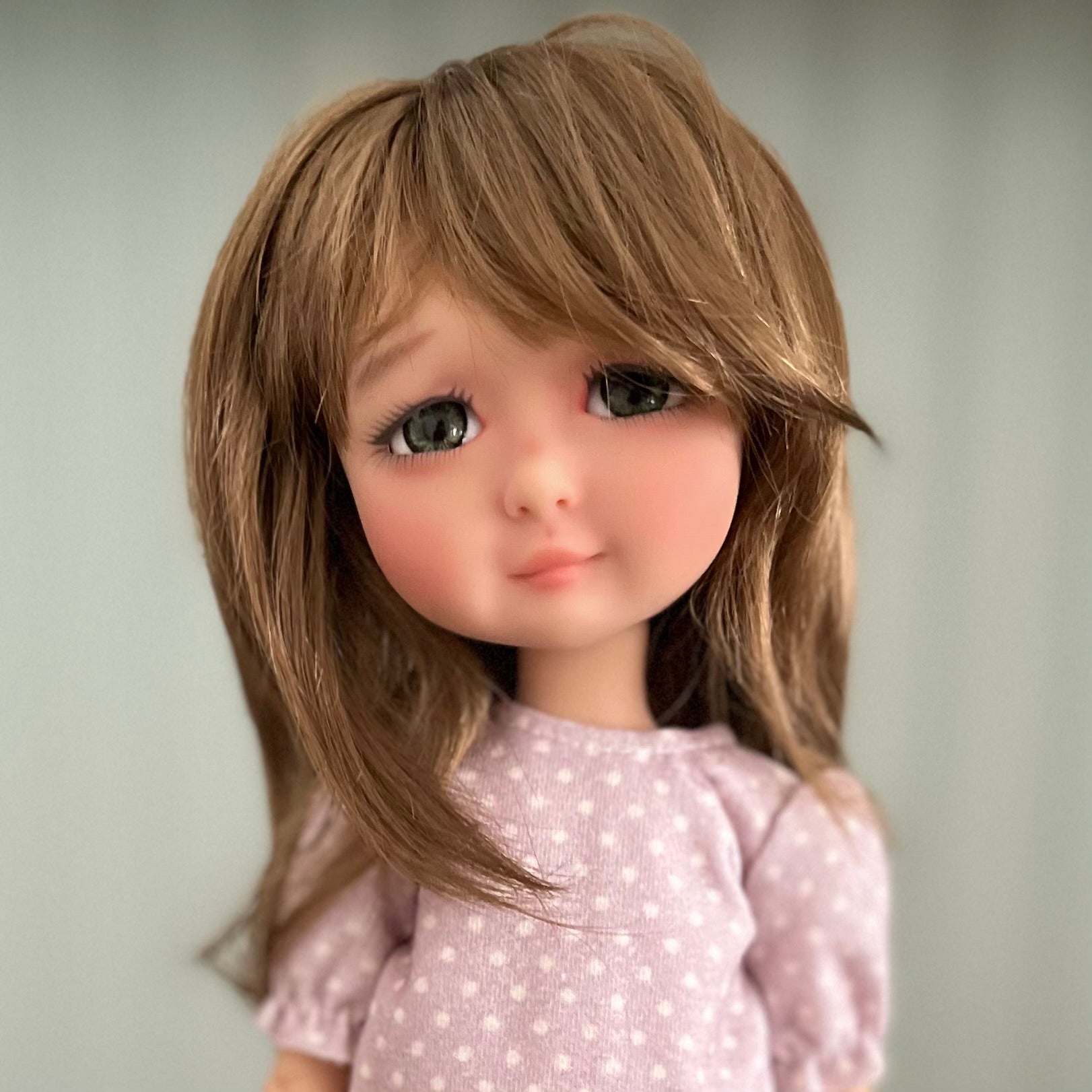 7-8" Long Doll Wig (brown)